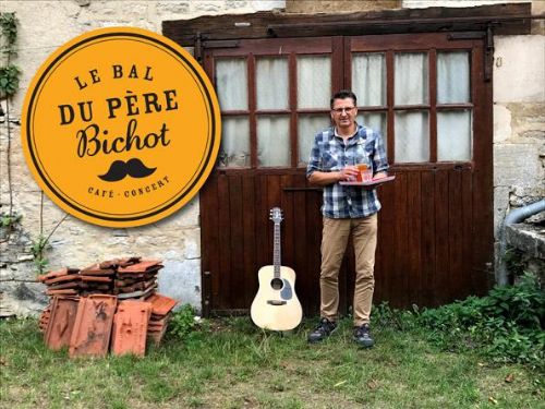 le bal du pere bichot porte guitare et moi 1.